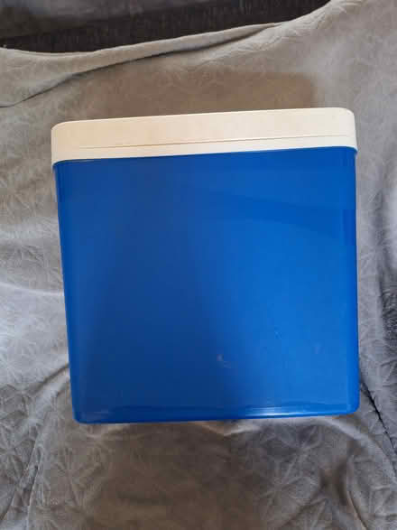 Photo of free Plastic plastic/cool box (Allesley Park CV5) #2