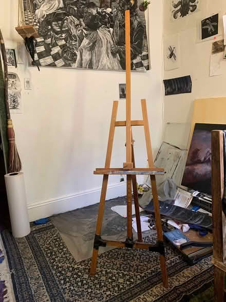 Photo of free Foldable Easel (Ridgewood, Queens) #2