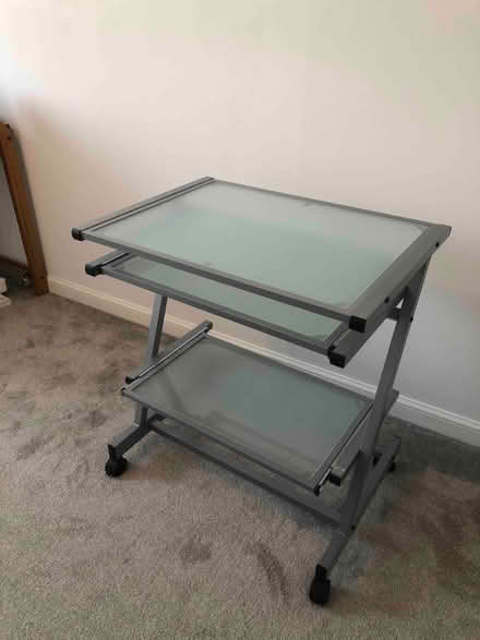 Photo of free Computer desk with wheels (Erith DA8) #1
