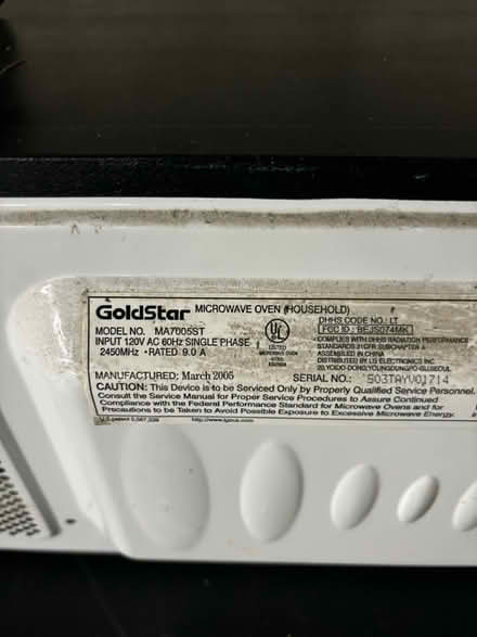 Photo of free Working small microwave (Windsor Square/Koreatown) #2