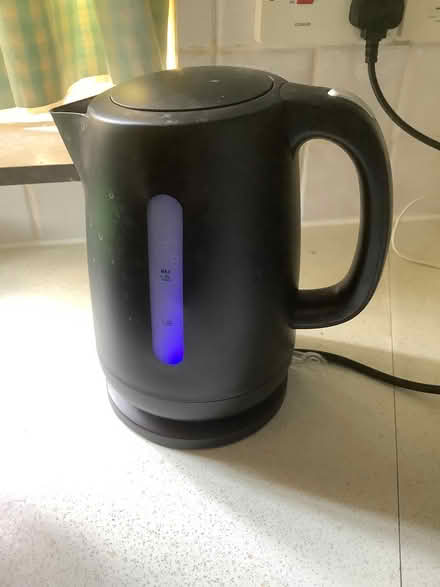 Photo of free One kettle and one toaster (Nailsea BS48) #1