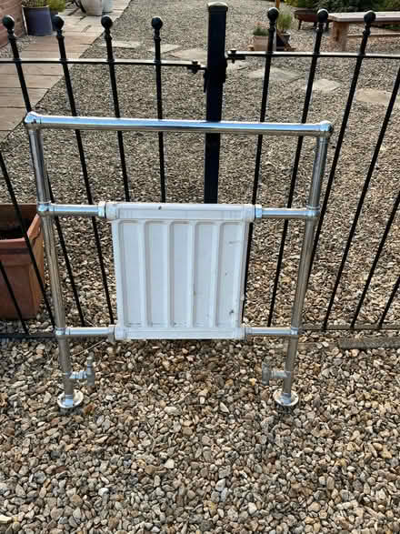 Photo of free Old fashioned radiator (GL2) #1