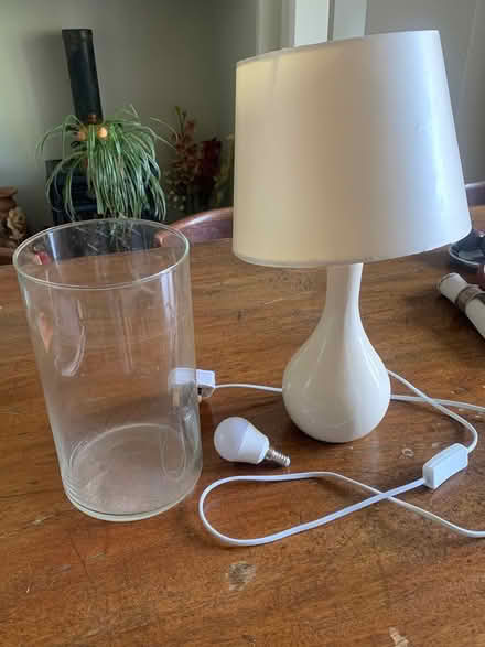 Photo of free Vase and lamp (OX2 North Oxford) #1
