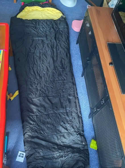 Photo of free Highlander sleeping bag (Hook KT9) #1