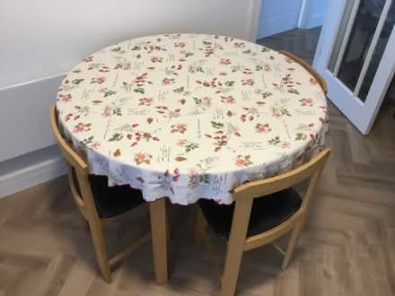 Photo of free Table and chairs (Kilborn Rd area, Wboro NN8) #1