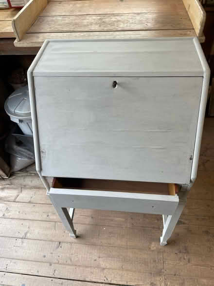 Photo of free Old fashioned writing desk (Cottam, PR4) #2