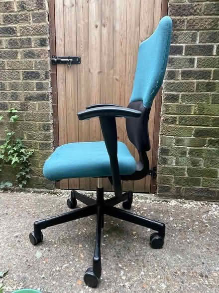 Photo of free Office chair (Surbiton KT5) #1
