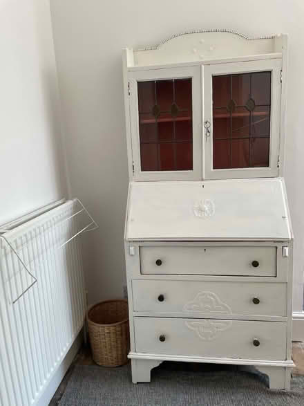 Photo of free Desk / dresser (Heaton Chapel SK4) #1