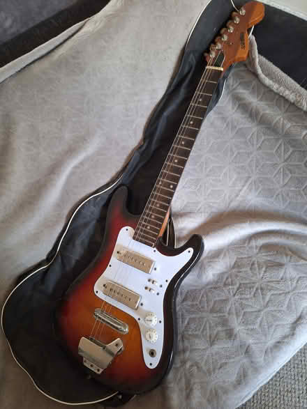 Photo of free Electric guitar (Allesley Park CV5) #1
