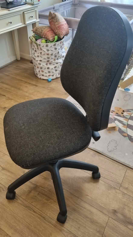 Photo of free Office chair good contition (Woking, Centrium) #1