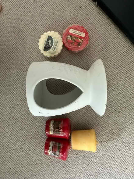 Photo of free Wax melt and various melts/candles (SE13 7) #1