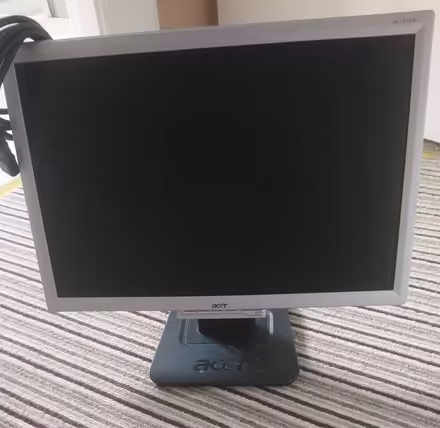Photo of free monitor (Formby L37) #1