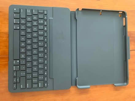 Photo of free Logo iPad case with keyboard (West 90s) #1