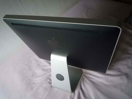 Photo of free APPLE iMac 20" A1224 2.0 GHz 250GB SSD Aluminium (Earlham NR5) #2