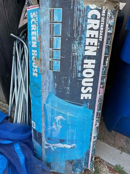 Photo of free Screened in tent (Mar vista) #1