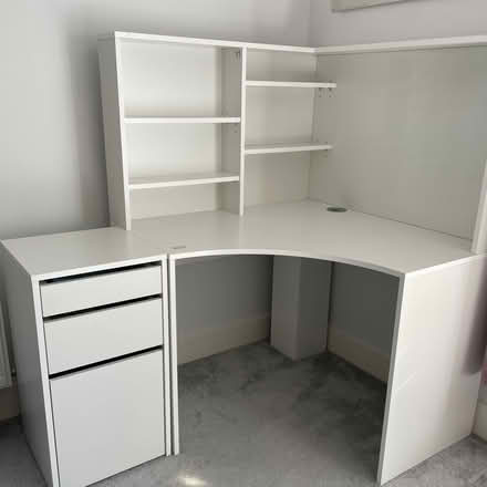 Photo of free Desk unit and set of drawers (Fishers Pond SO50) #1