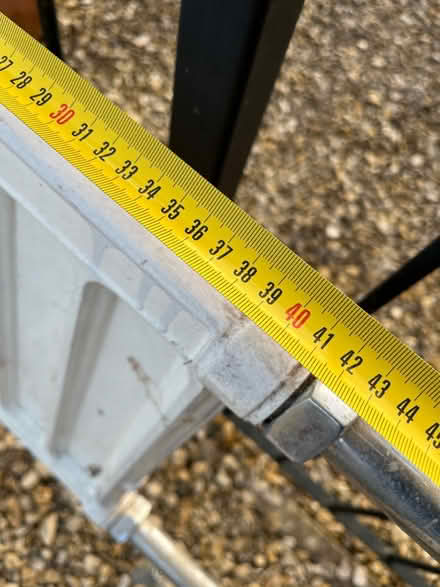 Photo of free Old fashioned radiator (GL2) #3