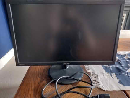 Photo of free Broken monitor (Addiscombe CR0) #1