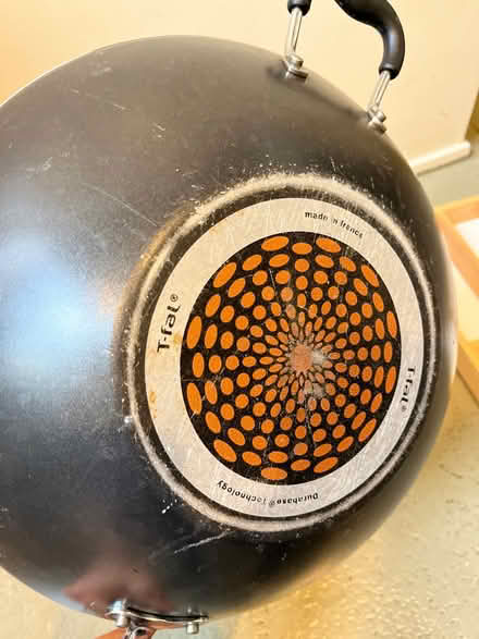 Photo of free Large wok, pan and cutlery divider (Nw10 4rb) #3