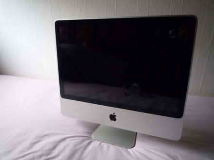 Photo of free APPLE iMac 20" A1224 2.0 GHz 250GB SSD Aluminium (Earlham NR5) #1