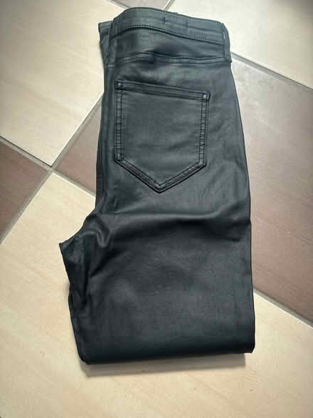 Photo of free Rıver ısland size14R (East dulwich SE22) #2