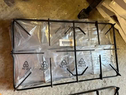 Photo of free Hob stands (Beckton E6) #1