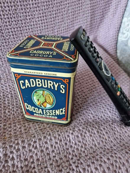 Photo of free Decorative tin (Upper Weston) #1