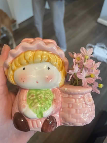 Photo of free Kid’s vase? (Elkridge) #1