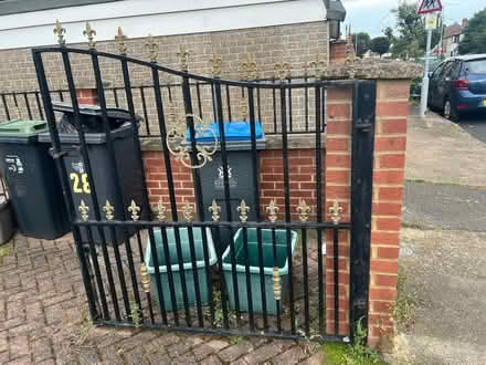 Photo of free House gate (New Malden KT3) #3