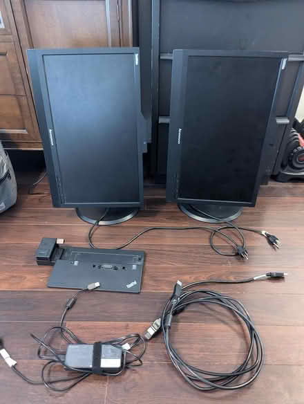 Photo of free Lenovo ThinkPad T440s dock/monitors (Kennedy Commons) #1