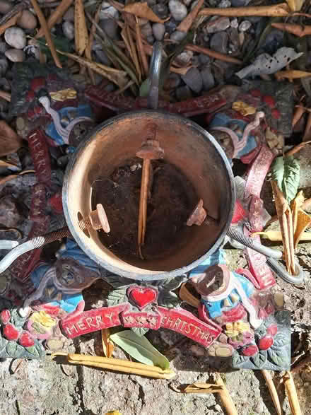 Photo of free Xmas tree stand (Chorleywood, WD3) #1
