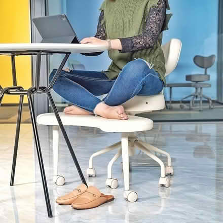 Photo of free Criss Cross Desk Chair (Locust Point) #2