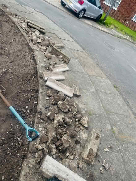 Photo of free Pavement edging and stones (L30) #2