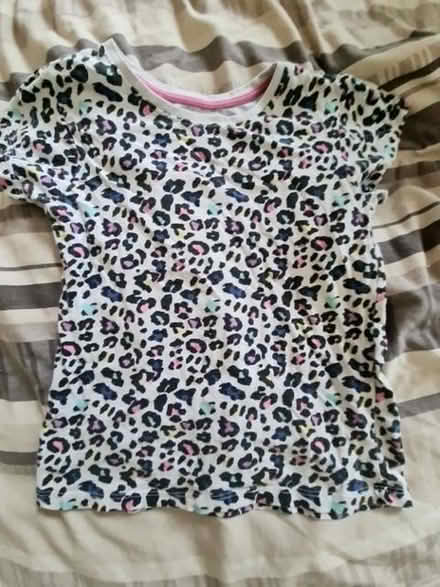 Photo of free 3 girls t-shirts 8-9 yrs (Barton OX3) #3