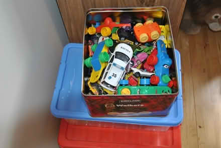 Photo of free childrens toys (danbury CM3) #1