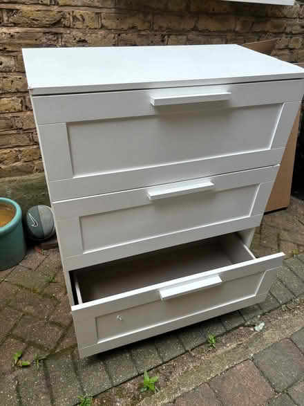 Photo of free Chest of drawers (Teddington TW11) #1