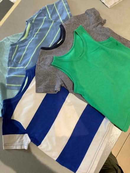 Photo of free Kids T-Shirts 2-3 Years Old (Dickens heath B90) #1