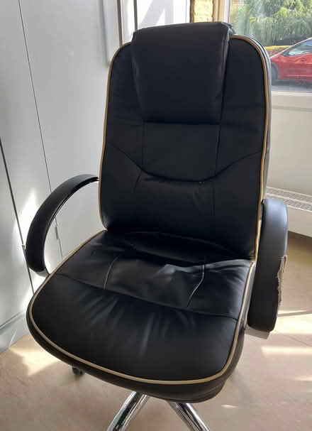 Photo of free Office chair (Weybridge KT13) #3