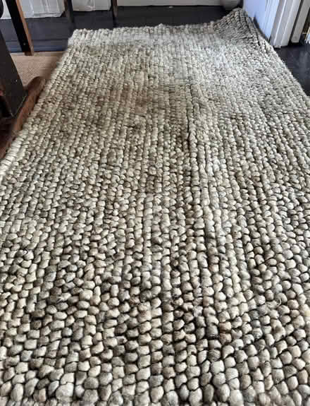 Photo of free Luxury rug (N165SJ) #1