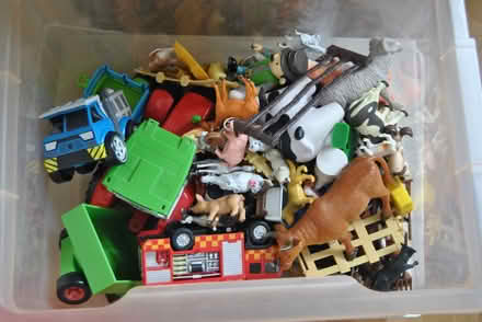 Photo of free childrens toys (danbury CM3) #2