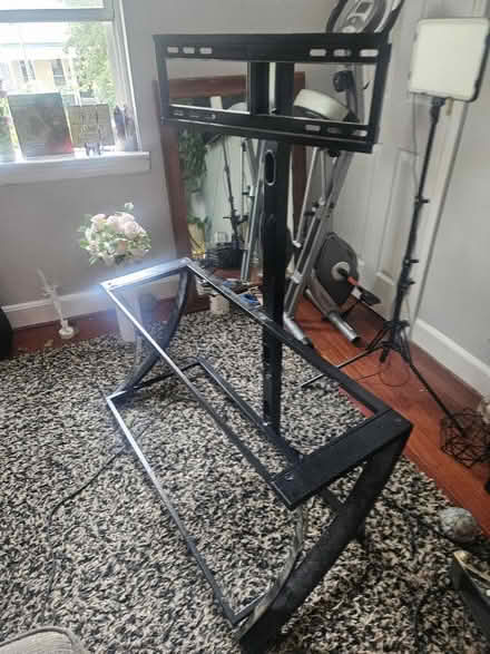 Photo of free TV stand (NE DC by 8th and H st) #2