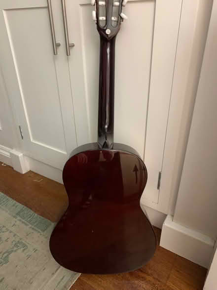 Photo of free 3/4 guitare (W1H) #3