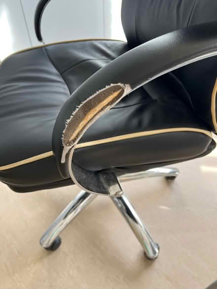 Photo of free Office chair (Weybridge KT13) #1
