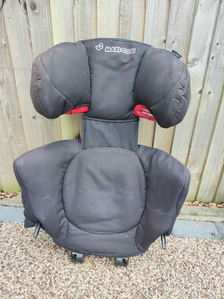 Photo of free Maxi Cosi Child's Car Seat (North Baddesley) #1