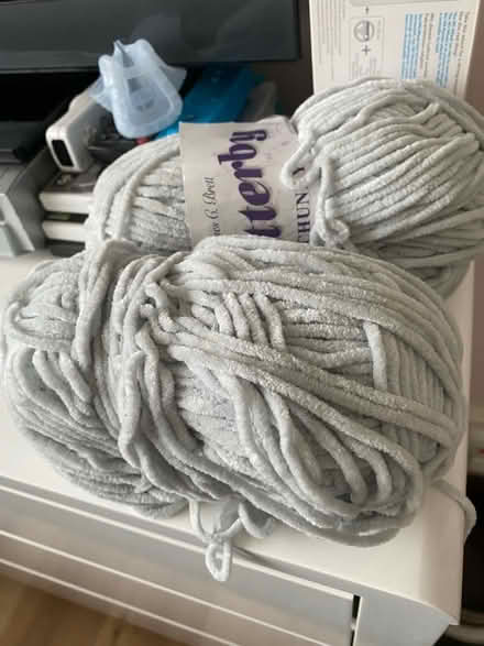 Photo of free Blue thick yarn (En5 3da) #1