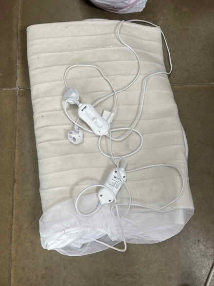 Photo of free Double electric blanket (Barons Court W6) #1