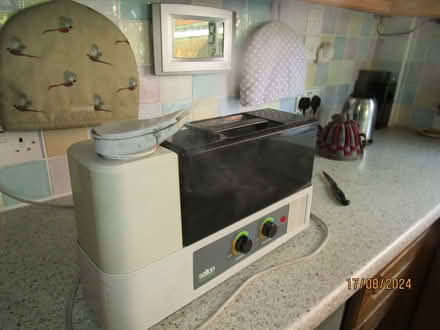 Photo of free Humidifier (Purley CR8) #2