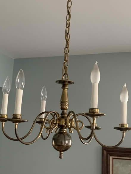 Photo of free Lamp/Chandelier (Vienna) #3