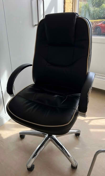 Photo of free Office chair (Weybridge KT13) #2