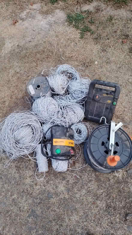 Photo of free Electric fence wires+solar chargers (Between West Linn and Tualatin) #1